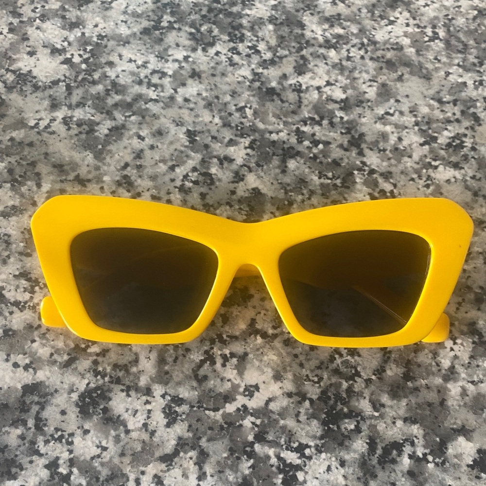 Urban Outfitters Bold Cat Eye Sunglasses